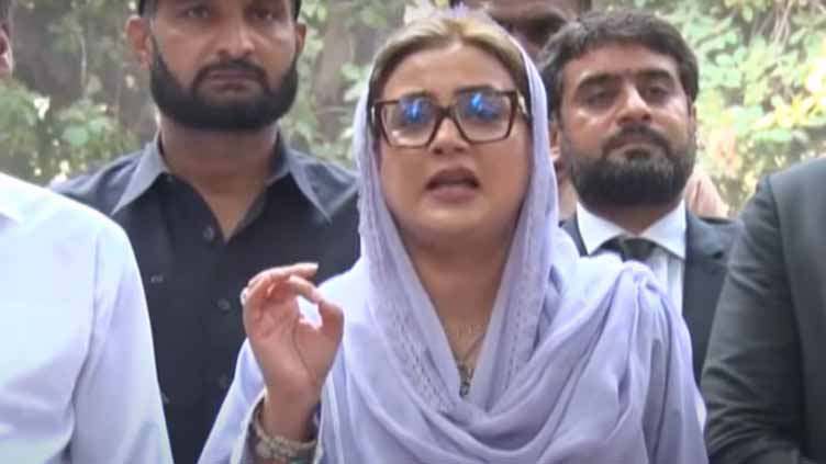 Azma Bokhari calls for banning misuse of social media 