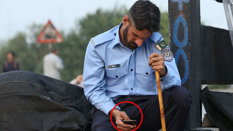 Social Media use banned for police officers and personnel in Islamabad