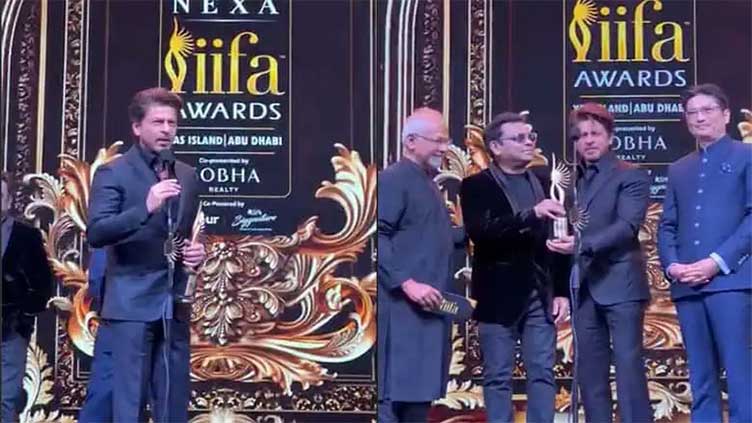 Shah Rukh Khan wins best actor award at IIFA 2024