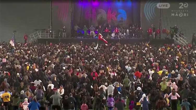 New Zealand reclaims record for largest haka dance