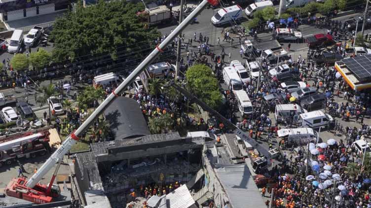 Officials scramble to identify victims of Dominican club roof collapse that killed at least 184