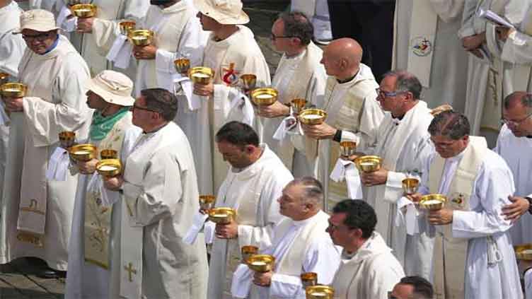 Catholic faithful pay respects to Pope Francis as his tomb opens to the public in Rome basilica