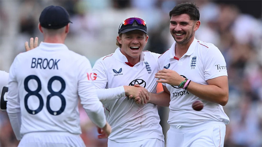 Atkinson and Tongue strike as India struggle in England decider