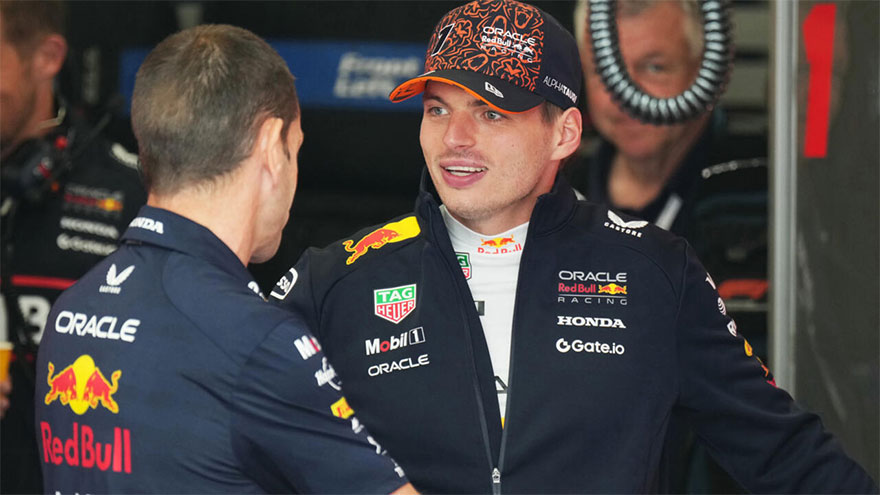 Verstappen quells speculation by committing to Red Bull for 2026