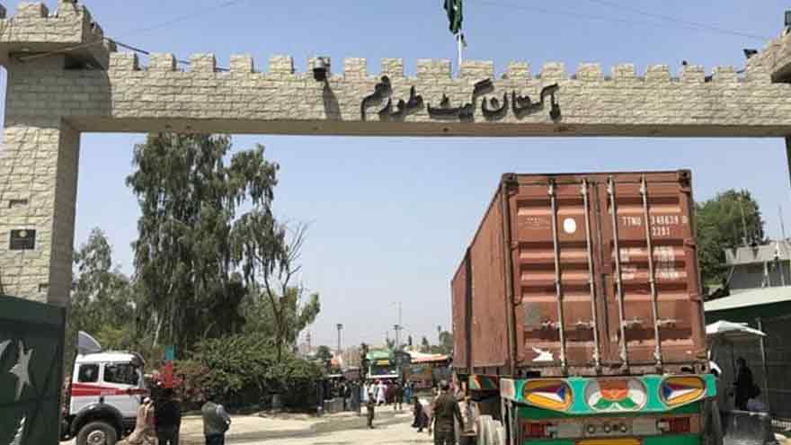 Pakistan bans entry of Afghan freight vehicles without driver visas