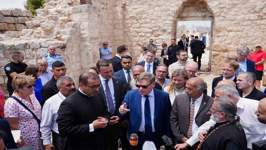 German foreign minister tones down Palestinian recognition talk on West Bank trip