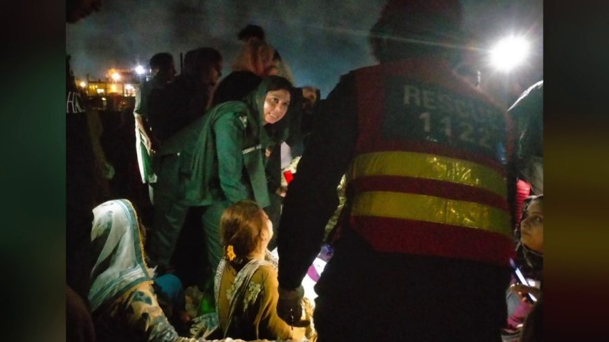 Islamabad Express derails near Lahore, injuring 30 passengers