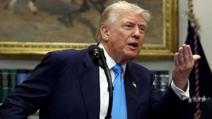 Trump orders nuclear submarines moved near Russia