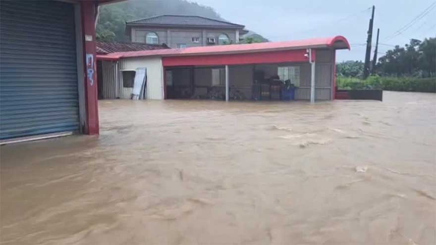 Southern Taiwan lashed by torrential rain, four dead, more than 5,900 evacuated