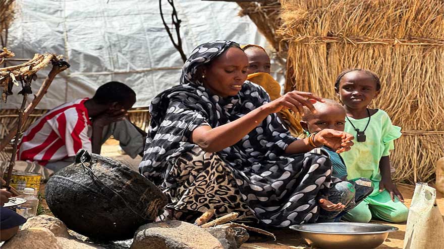 Dunya News Hunger mounts, cemeteries grow in Sudan's besieged al-Fashir