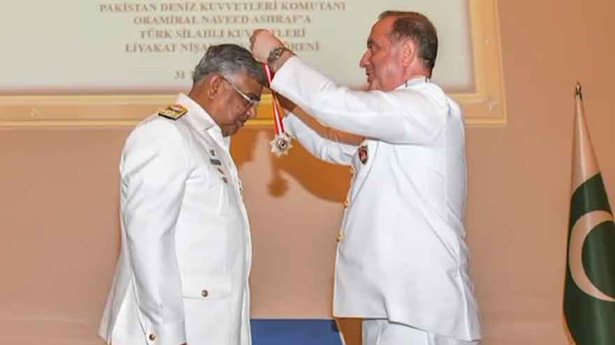 Naval Chief Admiral Naveed Ashraf awarded Turkiye's top military honour