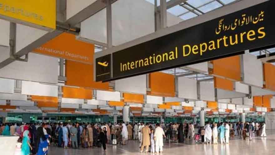 Unemployment, economic instability force 350,000 Pakistanis to leave country in six months