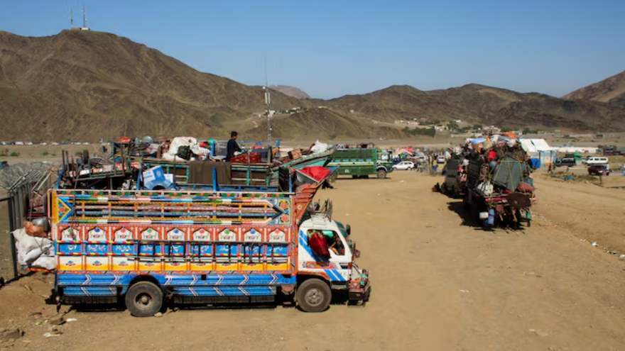 Pakistan starts deporting registered Afghan refugees, says UNHCR
