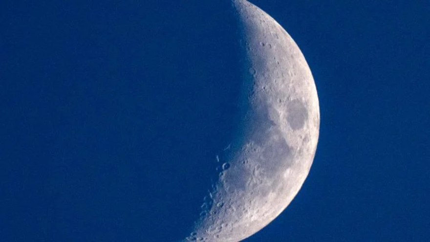Nasa races to put nuclear reactors on Moon and Mars