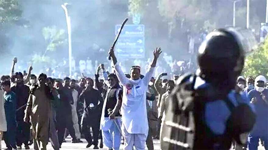 566 PTI workers booked in Karachi, Islamabad