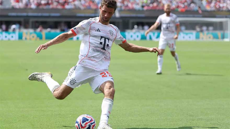 German great Mueller signs with MLS Whitecaps