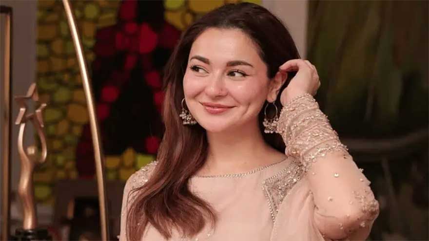 Hania Aamir spotted at concert of ex-boyfriend Asim 