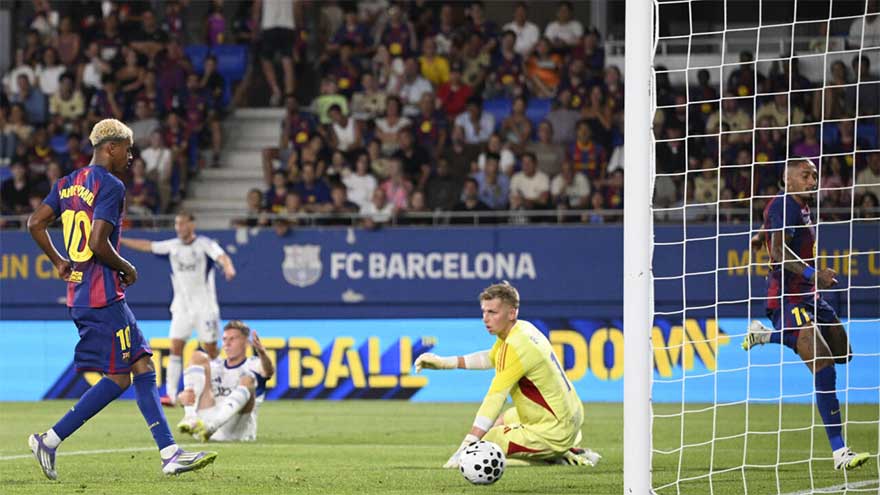 Barcelona look smooth in Como demolition as Ter Stegen buries hatchet