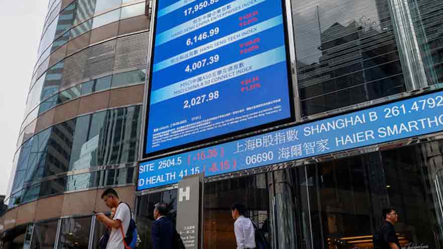 Shares edge ahead in Asia, Nikkei futures near record peak