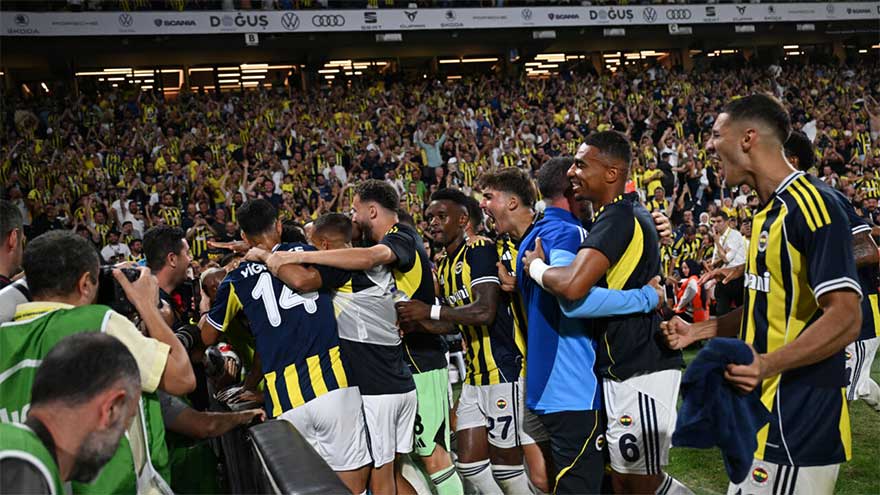 Five-goal Fenerbahce rally past Feyenoord, Rangers to meet Club Brugge