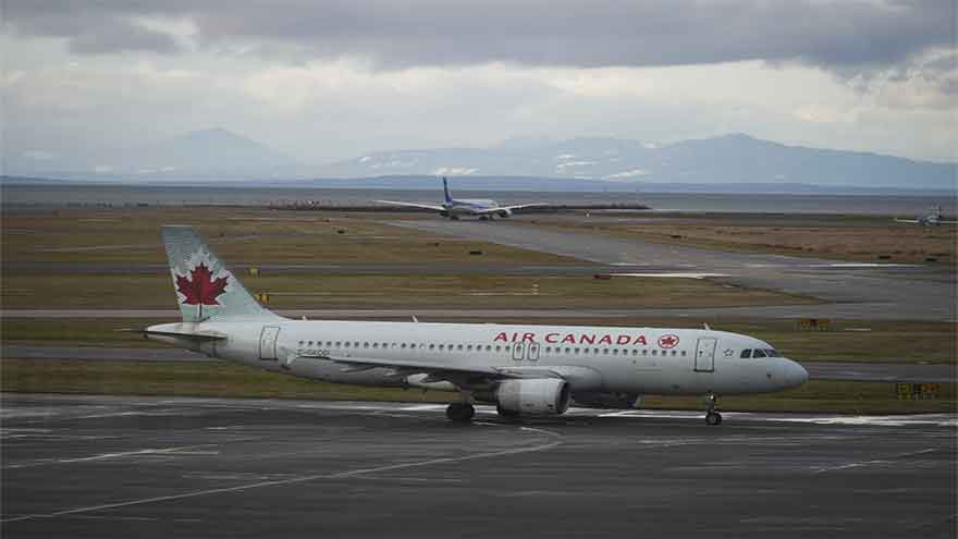  Air Canada to begin cancelling flights ahead of possible strike by flight attendants