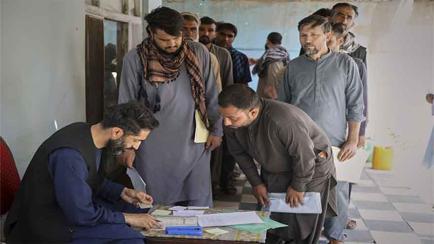 The Taliban registers 1,800 unemployed Afghan refugees for jobs in Qatar