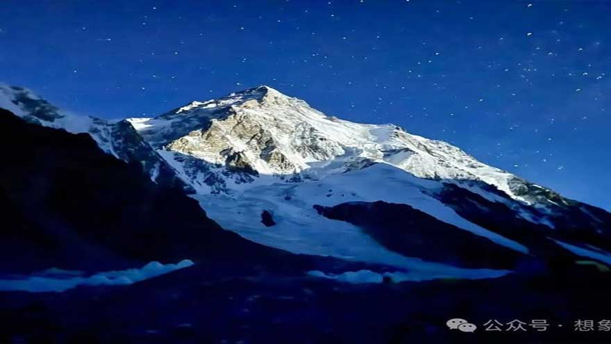 Chinese climber dies after K2 summit in tragic descent
