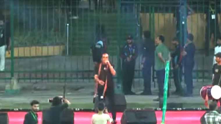 کراچی: جشن ازادی پر گرینڈ میوزیکل نائٹ، راحت فتح علی، حدیقہ کیانی و دیگر کی شاندار پرفارمنس