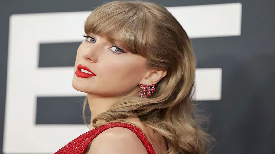 Taylor Swift sets October release for new album