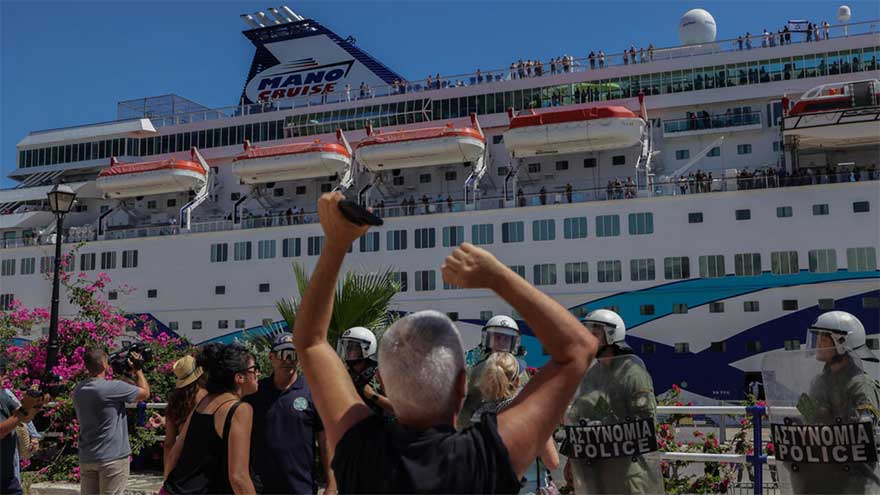 Pro-Palestinian tourist ship protests irk Greek govt