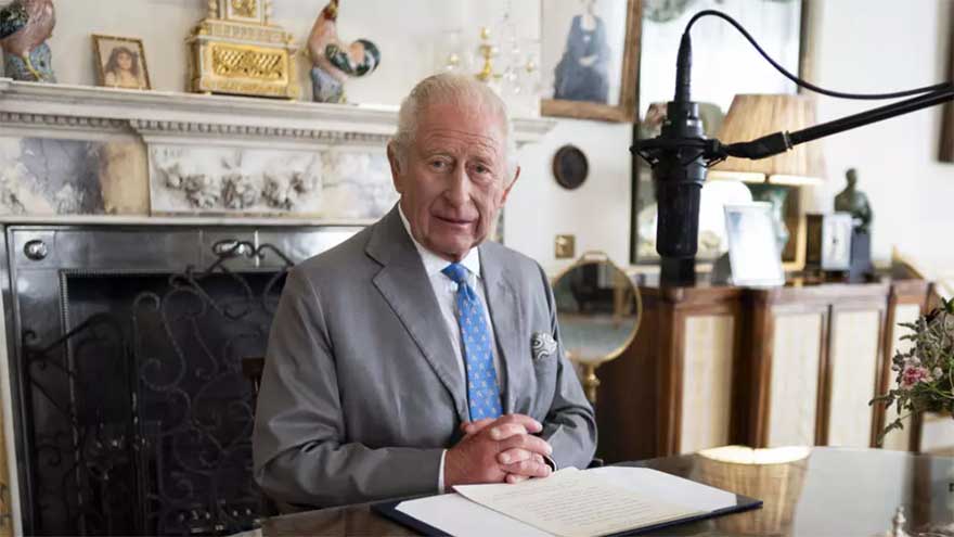 Dunya News On VJ day, king pays tribute to UK veterans, warns of war's 'true cost'