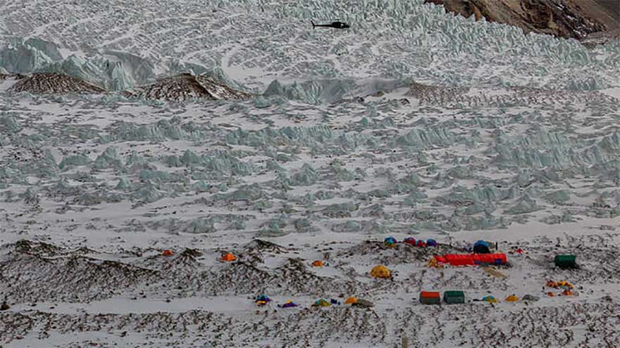 Body of Chinese climber retrieved by rescue team