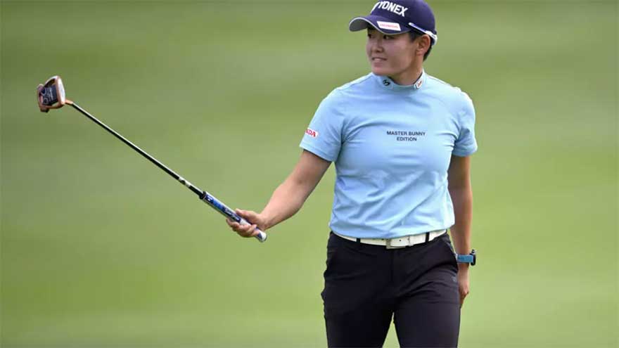Japan's Iwai grabs lead at LPGA Portland Classic