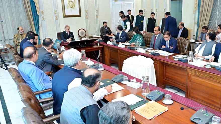 Govt focused on digitizing country's economy, says PM Shehbaz