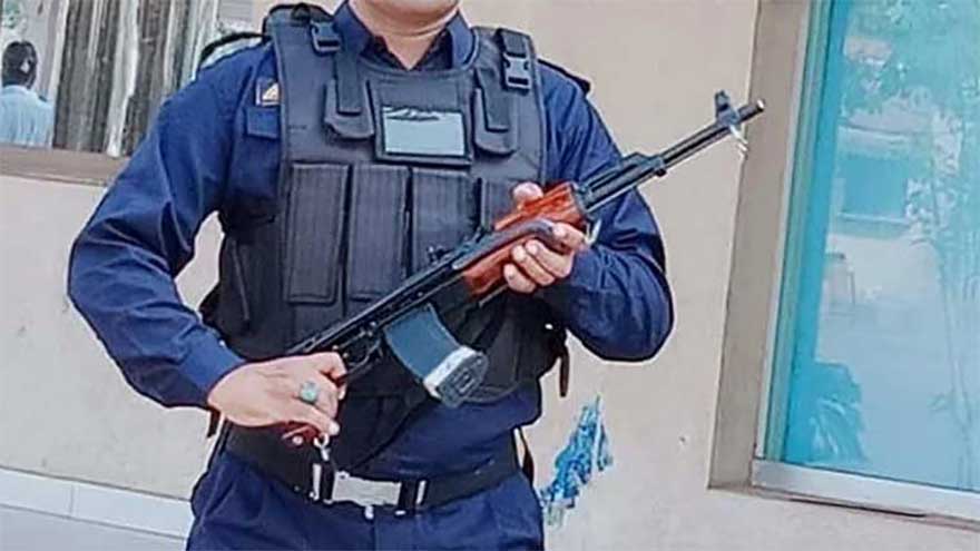 Robbers gun down security guard in Karachi