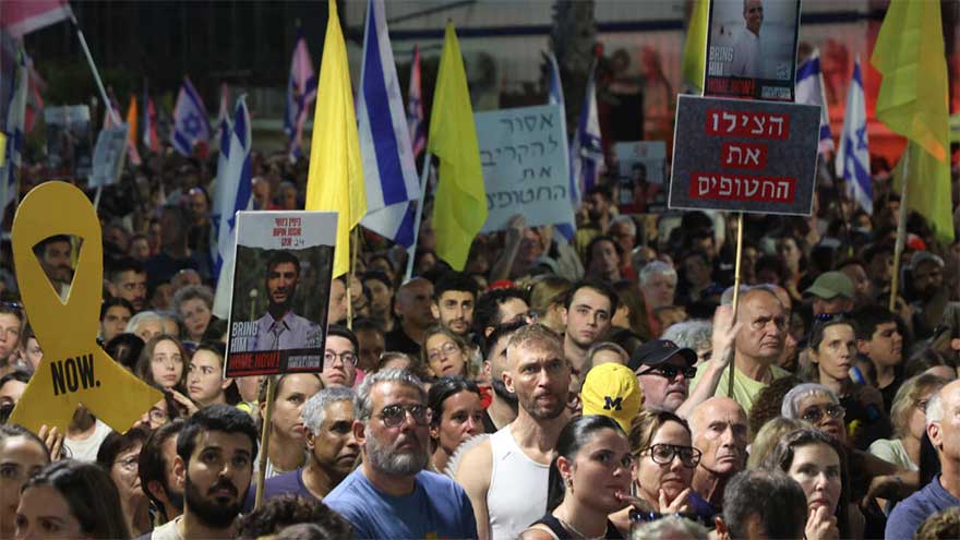 Tens of thousands of Israelis protest for end to Gaza war