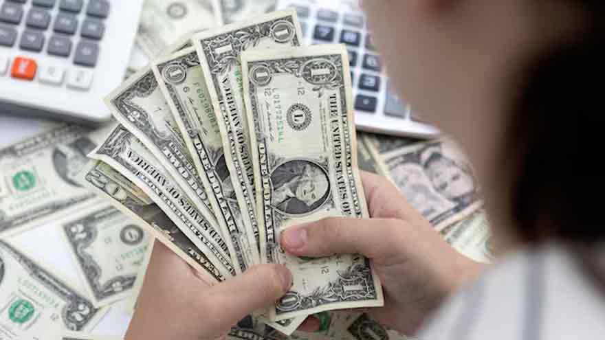 Dollar braces for busy week of geopolitics and Fed speak