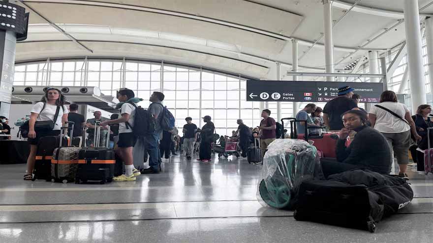 Air Canada cabin crews strike for third day as dispute strands passengers