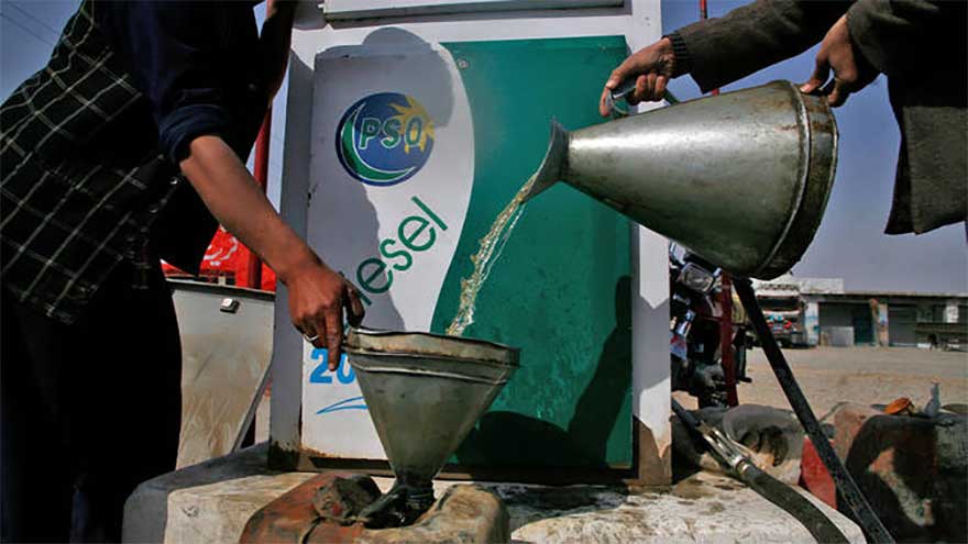 Pakistan to launch digital tracking of petroleum products to check smuggling, theft