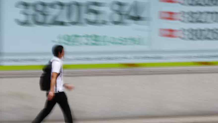 Asia shares dip before Fed gathering; European futures up on Ukraine summit hopes