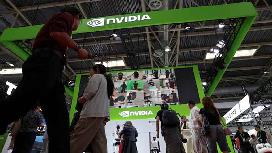 Big investors ditch tech ahead of expected September stocks slump