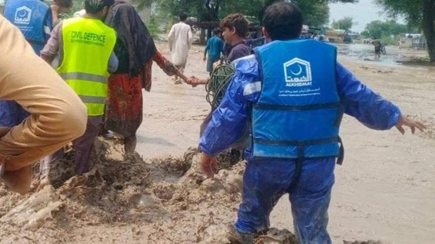 Floods cut off dozens of villages in Tank, woman killed