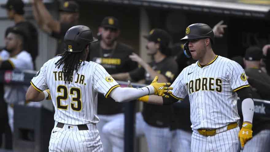 Tatis makes spectacular leaping catch to rob Devers of a home run