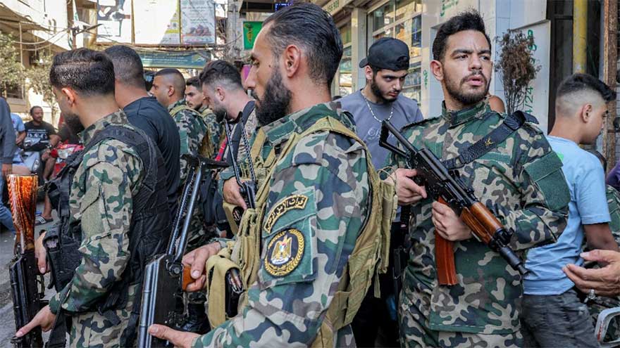 Palestinian camps in Lebanon begin disarming