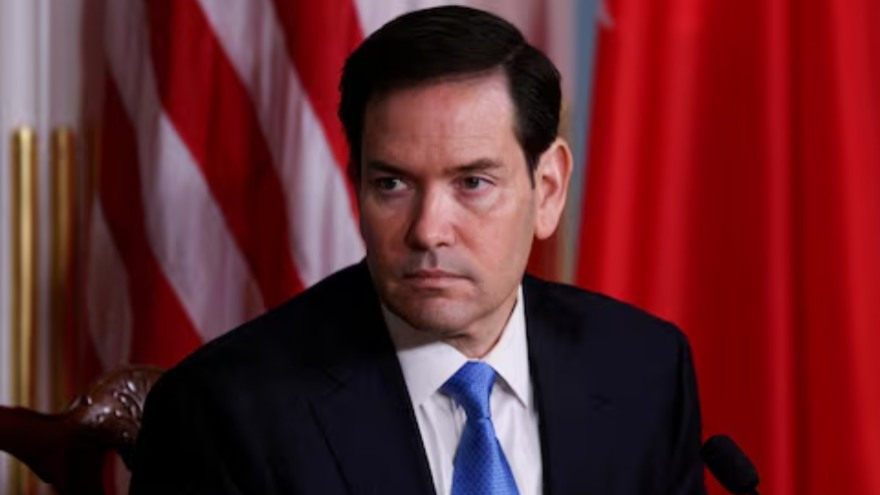 US halts worker visas for commercial truck drivers, Rubio says