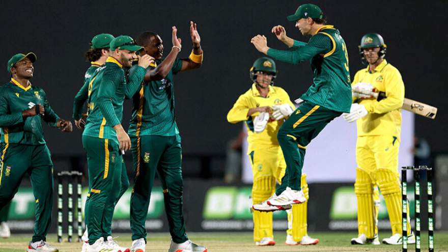 Breetzke, Ngidi star as South Africa crush Australia to win ODI series