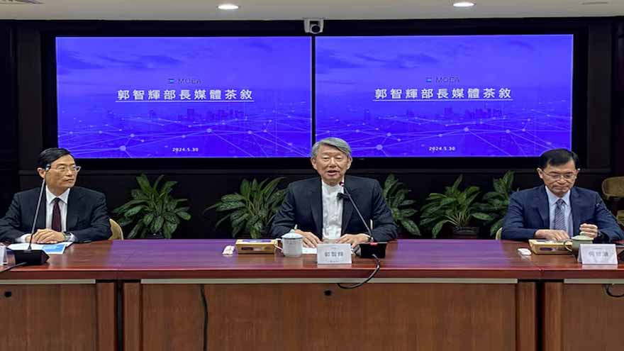 Taiwan economy minister resigns ahead of expected cabinet reshuffle