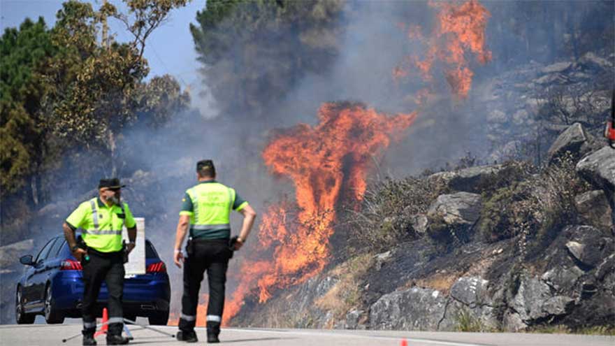 Spain's deadly wildfires ignite political blame game
