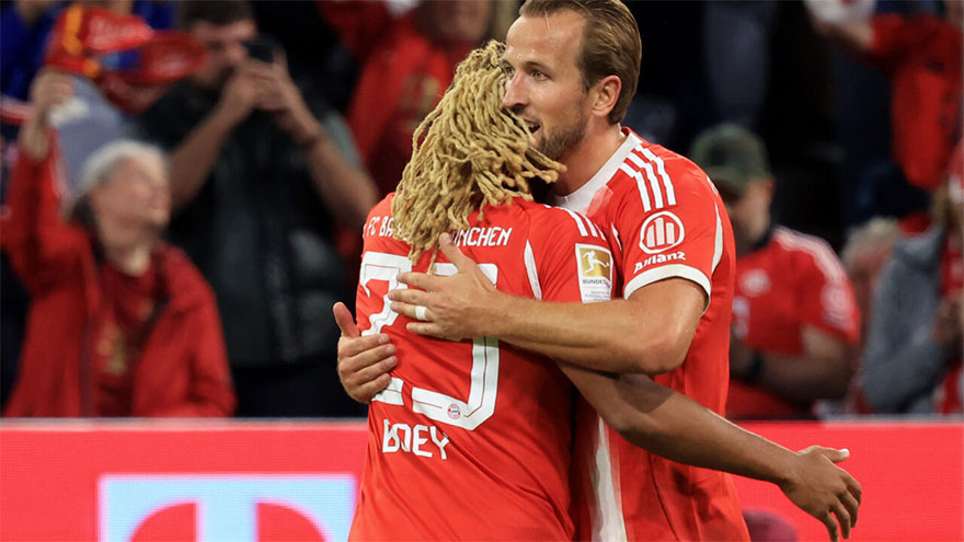 Kane hits hat trick as Bayern make 'statement' in Bundesliga opener