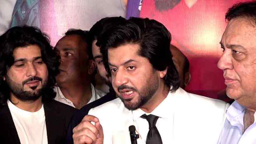 Imran Ashraf's 'Enna Nu Rehna Sehna Nai Aunda' takes cinemas by storm 